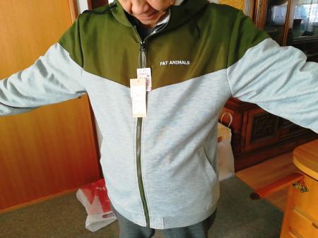収　ジャンパー